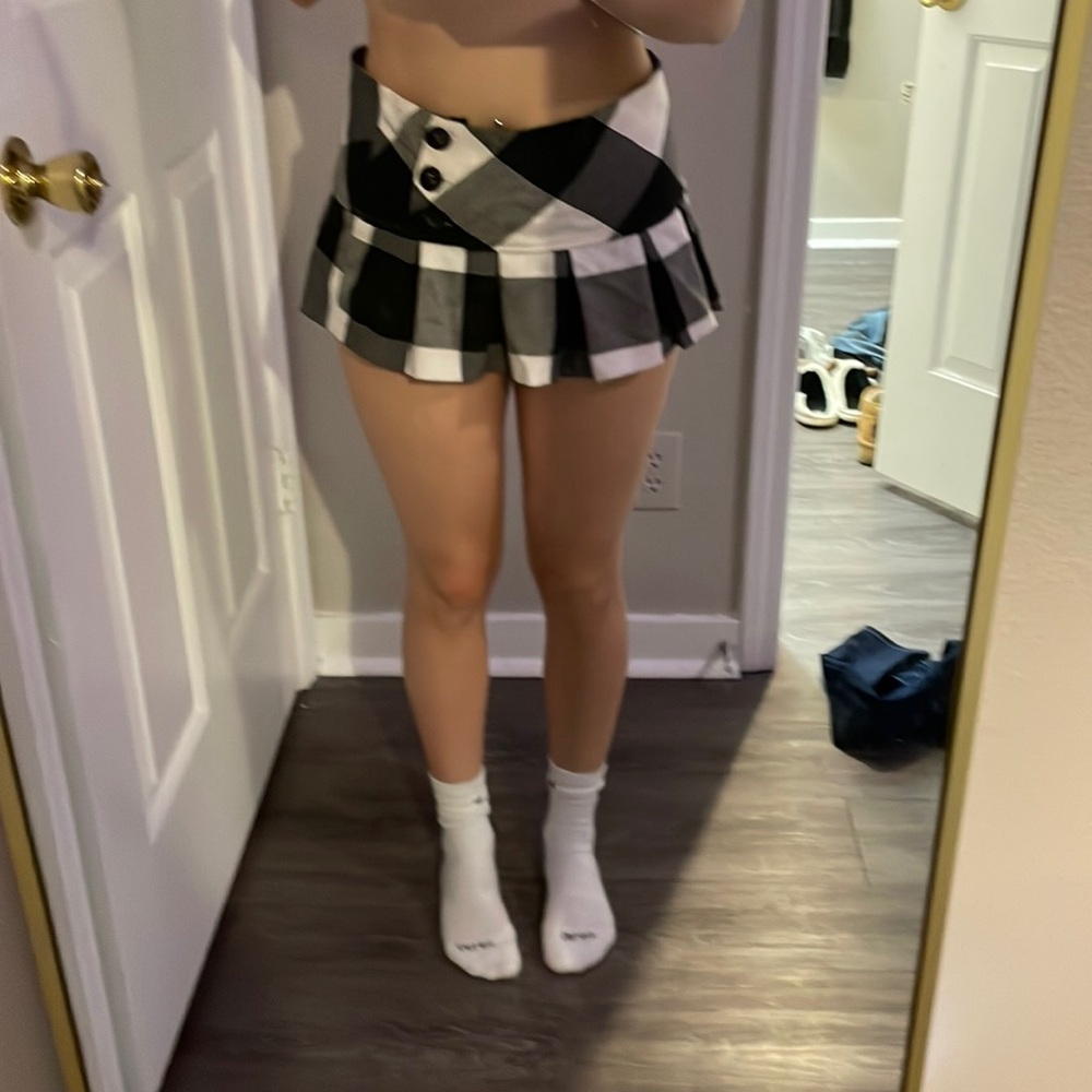 black & white plaid mini skirt